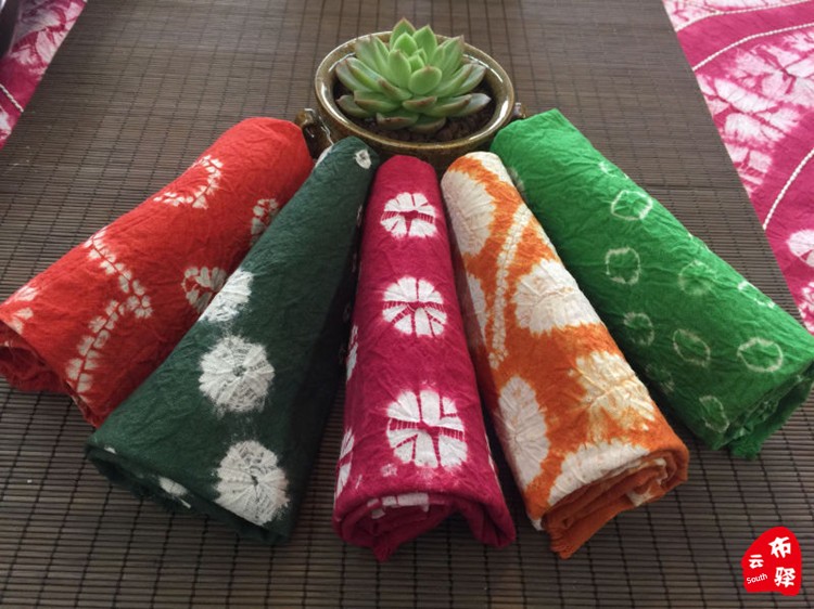 Yunnan Dali Handmade Tie-Dyeing Cloth Scarf Square Tablecloth Table Mat Cup Mat (53cm × 53cm)