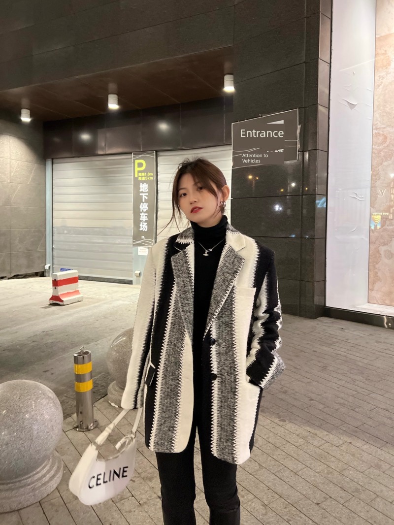 spring Korean version easy Thin money Woven Outline shoulder Blazer