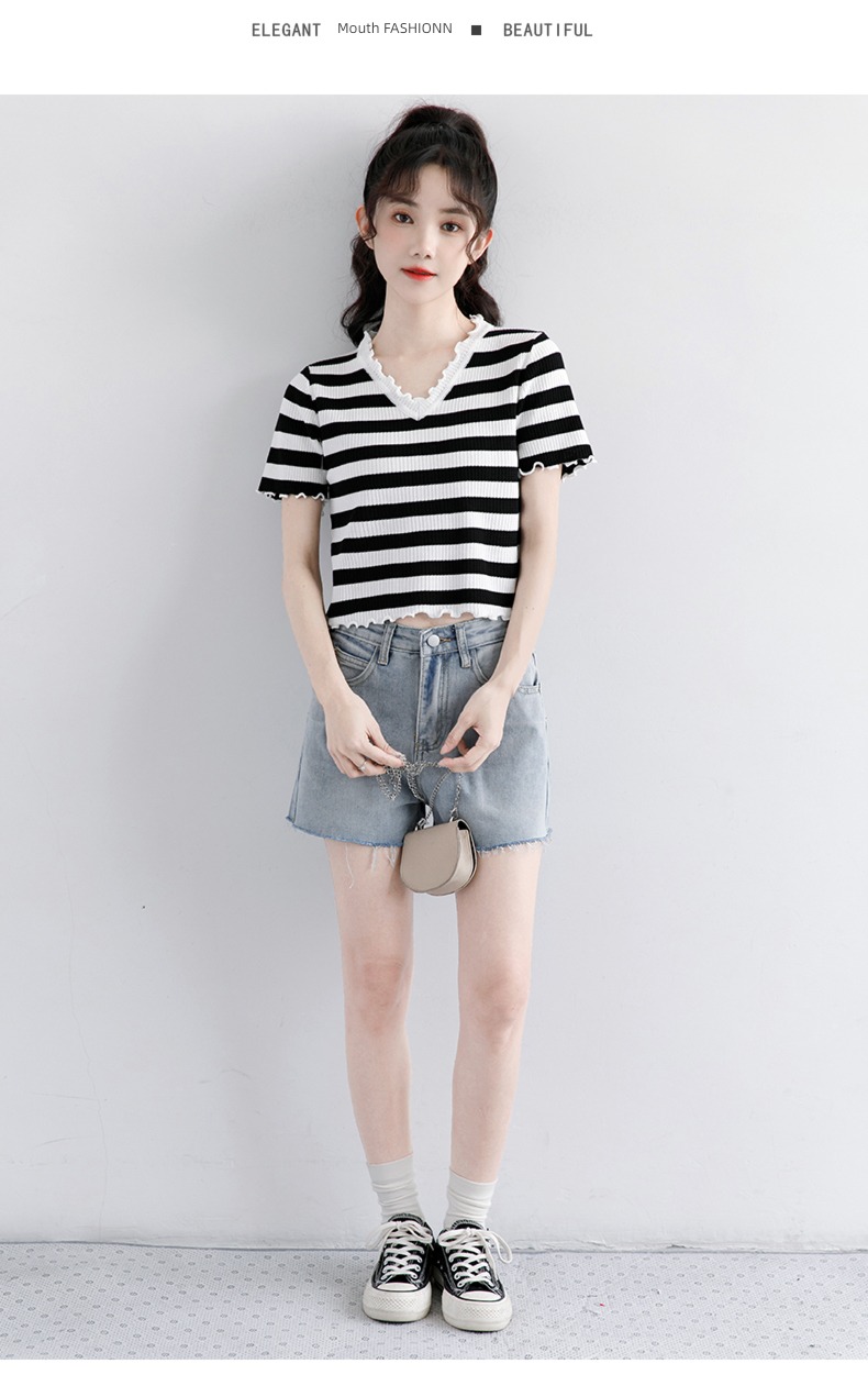 V-neck Ice silk T-shirt Exposed navel have cash less than that is registered in the accounts jacket Sweater