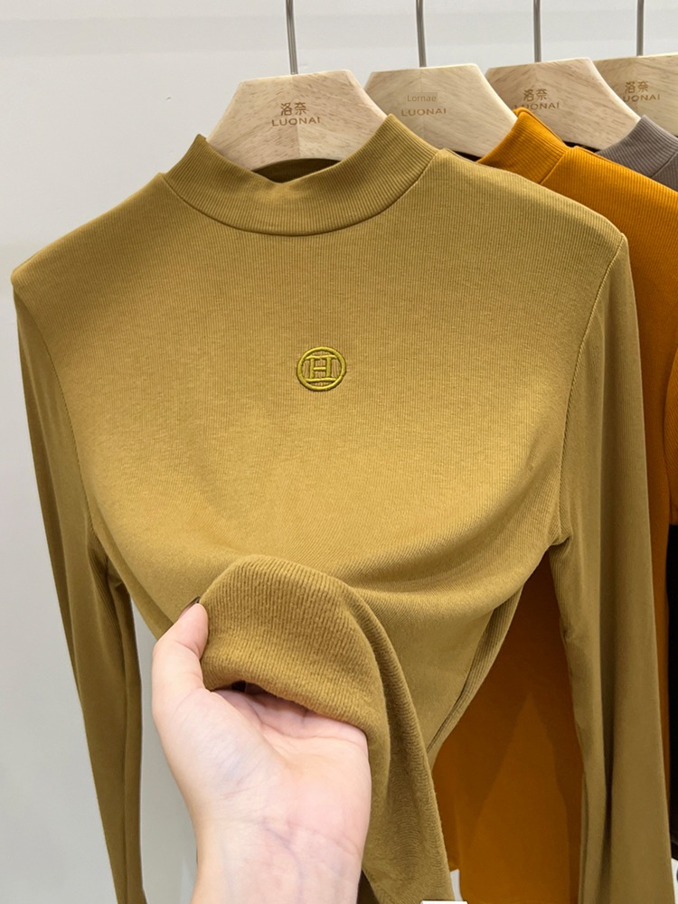 Autumn and winter Sanding Long sleeve Embroidery Sense of design Plush T-shirt