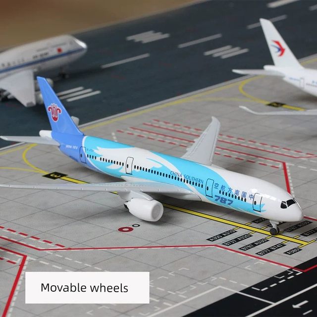 Alloy finished passenger aircraft model ornaments Air China Southern Airlines China Airlines Boeing B777/747/787 Airbus A350