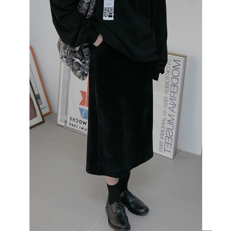 Medium and long term Split back Retro corduroy skirt