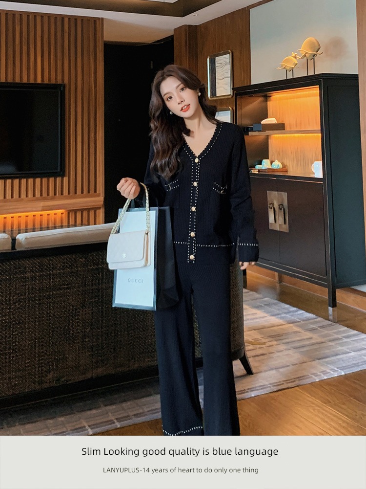 Blue language Slightly fat mm temperament Broad leg Cover your belly Show thin sweater