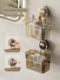 Suction cup discarded secondary face towel storage box wall-mounted toilet bathroom toilet sink bathroom face towel storage rack