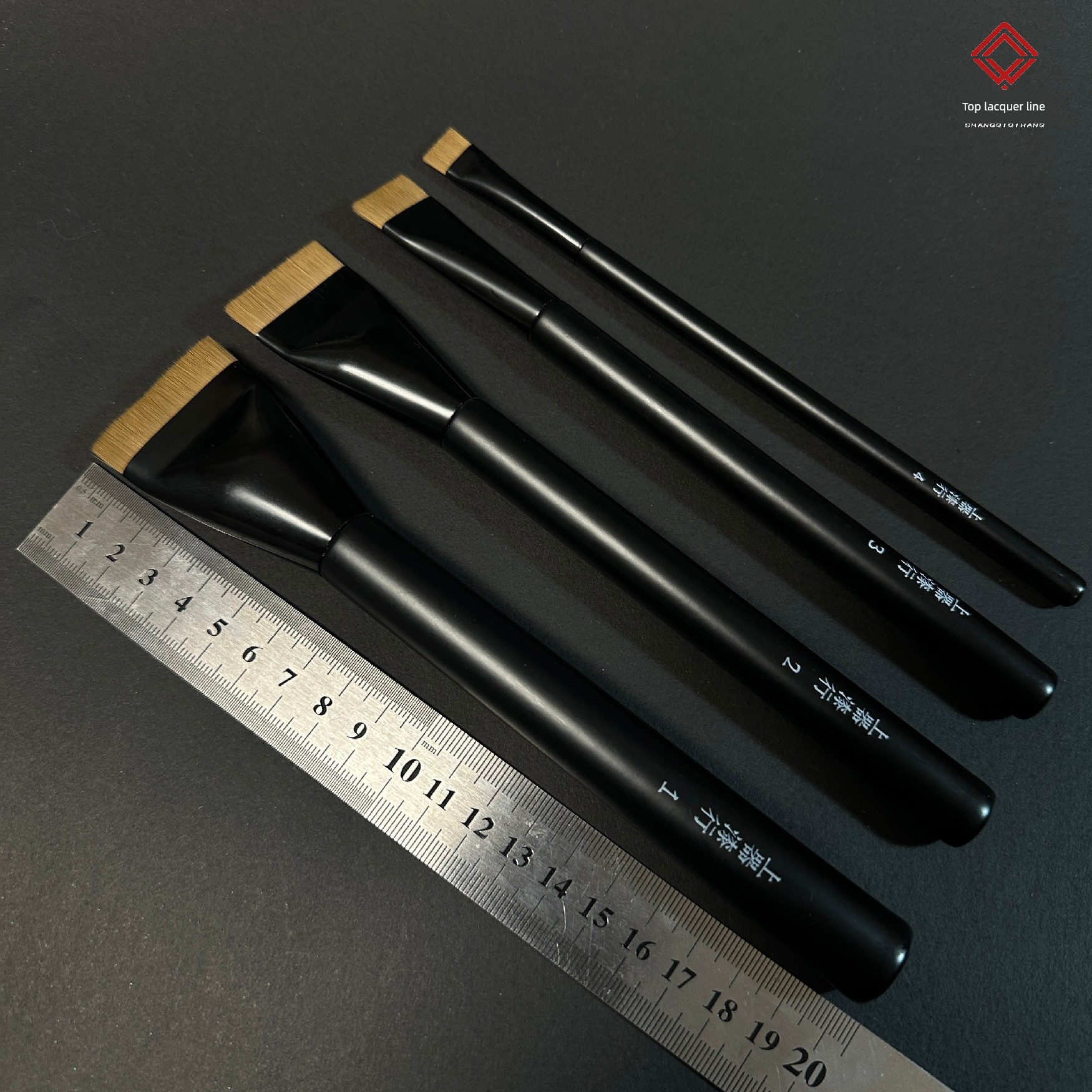 Specialized for Lacquer Art, Short-Bristle, High-End Flat Brush, Brush That Prevents Brush Marks, for Top Coating, for Smooth Application, for Professional Lacquer Application