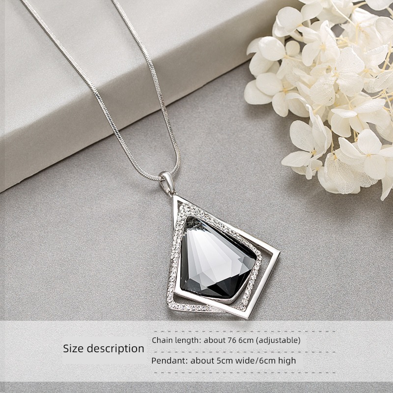 have more cash than can be accounted for female high-end atmosphere decorate Pendant sweater chain