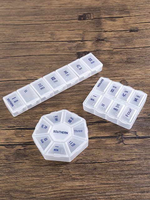 Portable packing box 7-day small trumpet travel weekly pill storage box