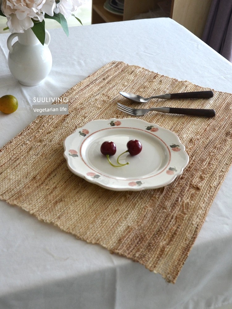 復古自然手編麻墊展現日式禪意為餐桌增添藝術氣息