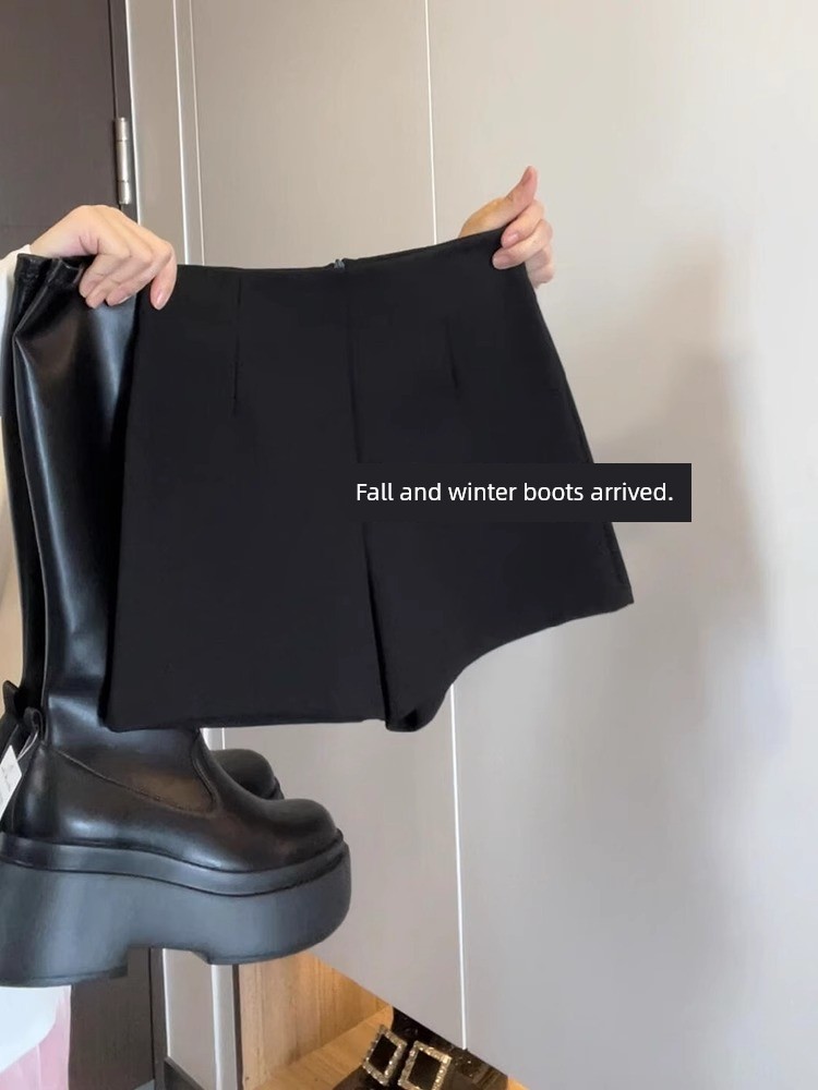 黑色短裤女春夏秋冬新款2025高腰a字小个子紧身西装热裤外穿靴裤