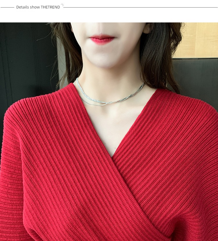spring and autumn Self-cultivation V-neck gules Show thin Buttocks Knitted skirt