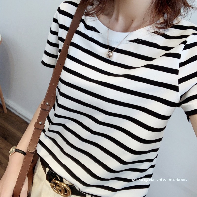 Age reduction MOMO easy Show thin Stripe control Short sleeve T-shirt