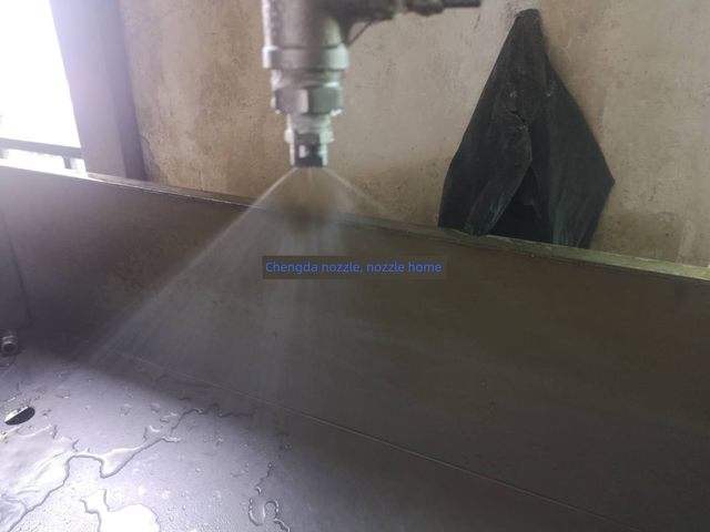 Stainless steel nozzle nozzle nozzle 2-point thread fine atomization small flow rate fan-shaped cleaning belt filter mesh