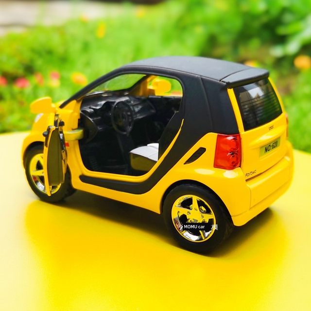 Simulated Mercedes-Benz smart alloy car model cute cartoon mini children's toys gift baking sound and light