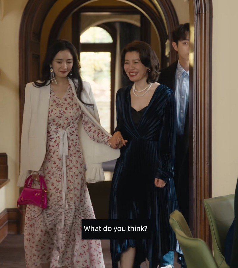 Loving sixteen Law Yang Mi leisure time Same clothes