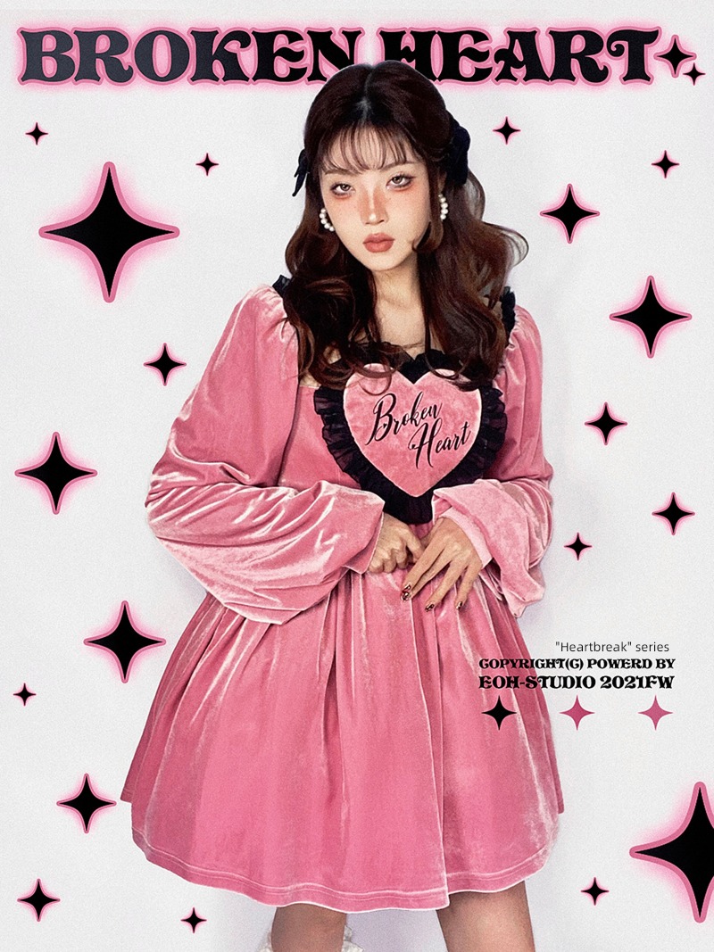 EOH heart-broken grace velvet Dress Embroidery
