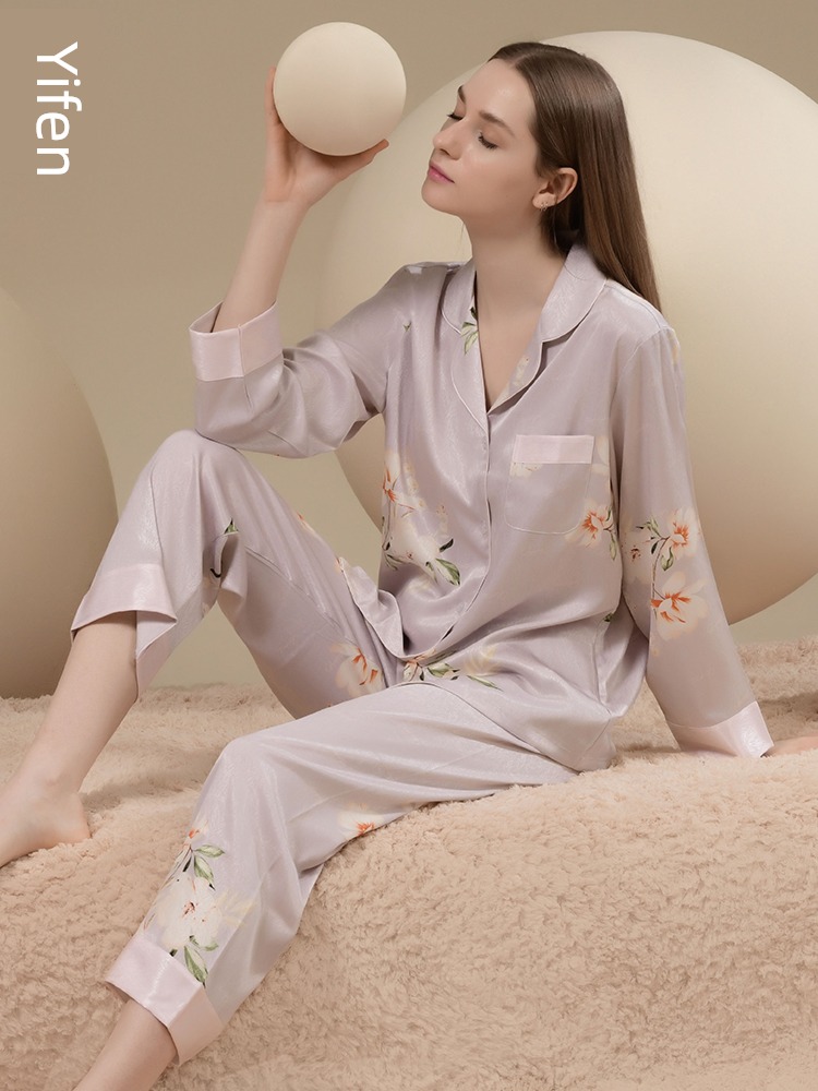 female spring and autumn silk Advanced sense mom summer pajamas
