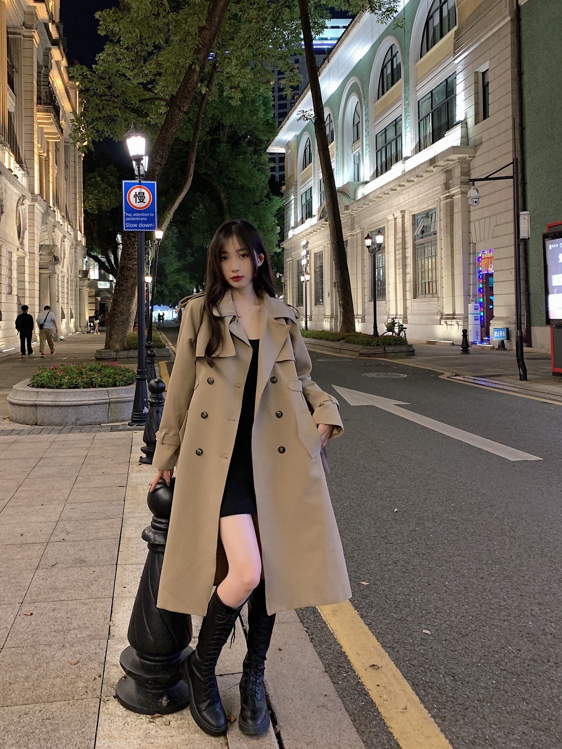 loose coat female Fat mm Medium and long term leisure time Windbreaker loose coat
