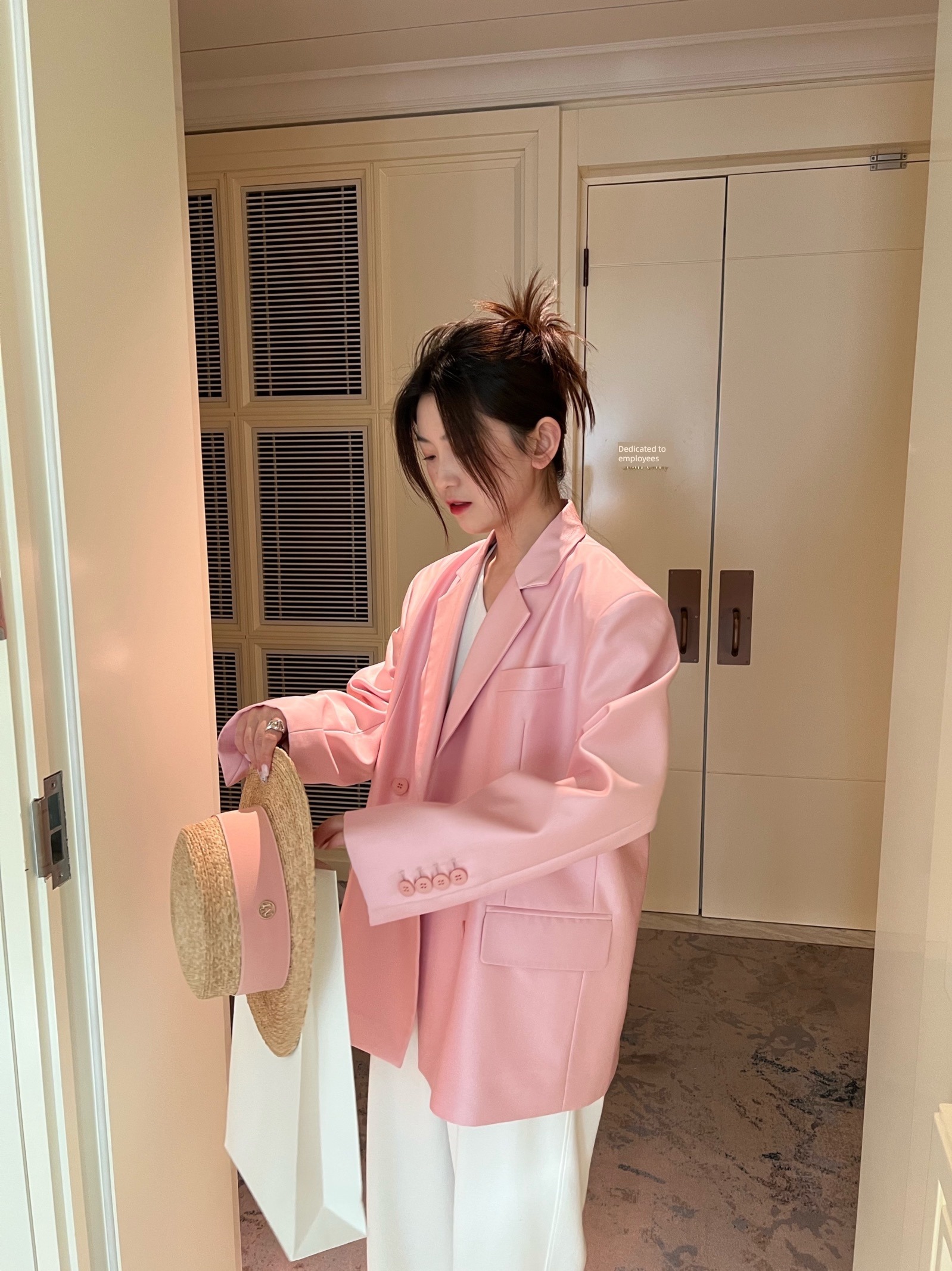 spring Pink easy Bright surface Silky texture suit