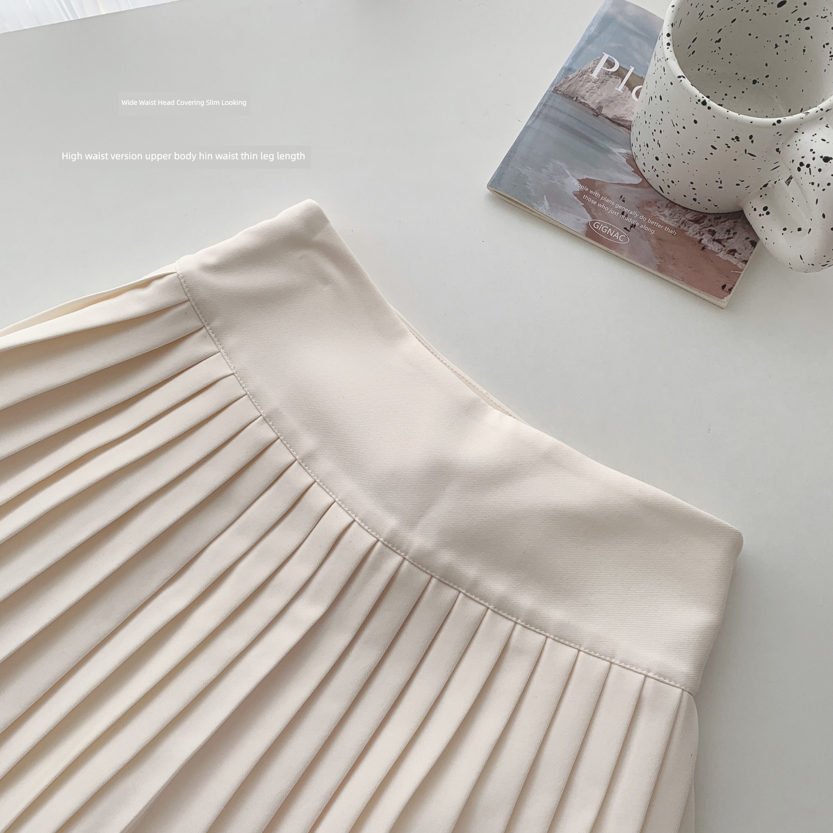 Sweetheart High waist Light proof White milk Pleated skirt