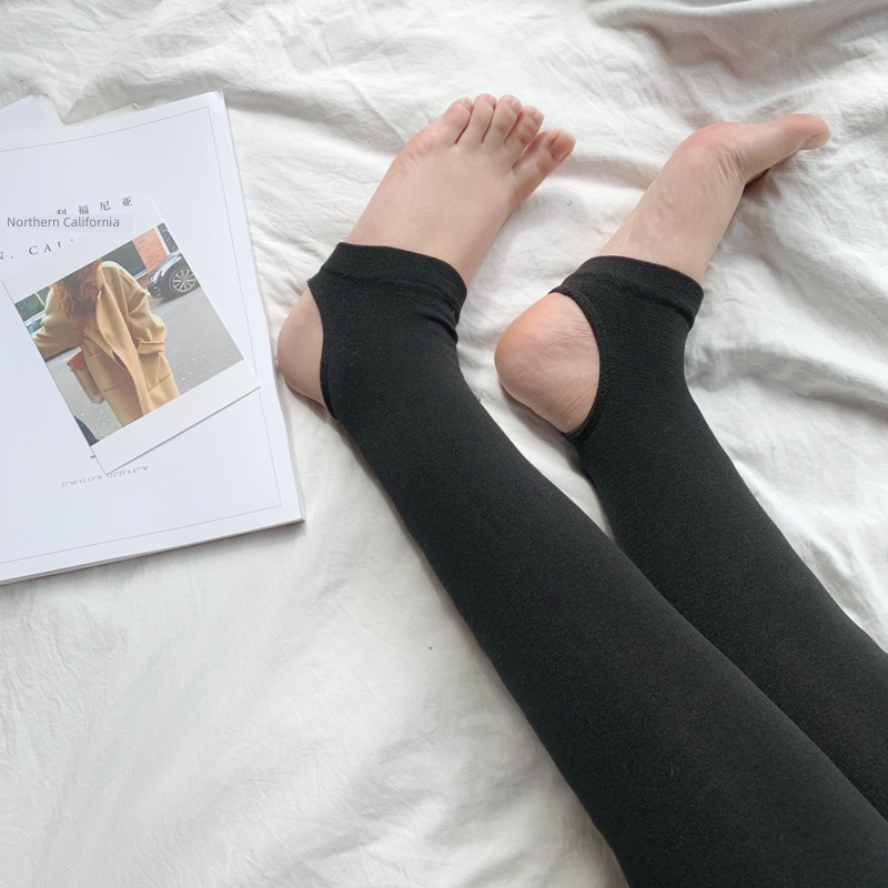 Autumn and winter Wear out Versatile Connect feet charming legs Plush Leggings