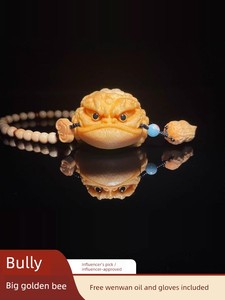 Influencer-Style Bamboo Root Carving, Solid Bamboo Carving of a Toad, Three-Legged Golden Toad Hand-Held Ornament, Jade 