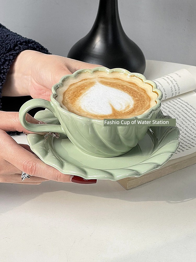 歐式風格瓷製咖啡杯碟組復古拉花設計適合下午茶送櫻花勺