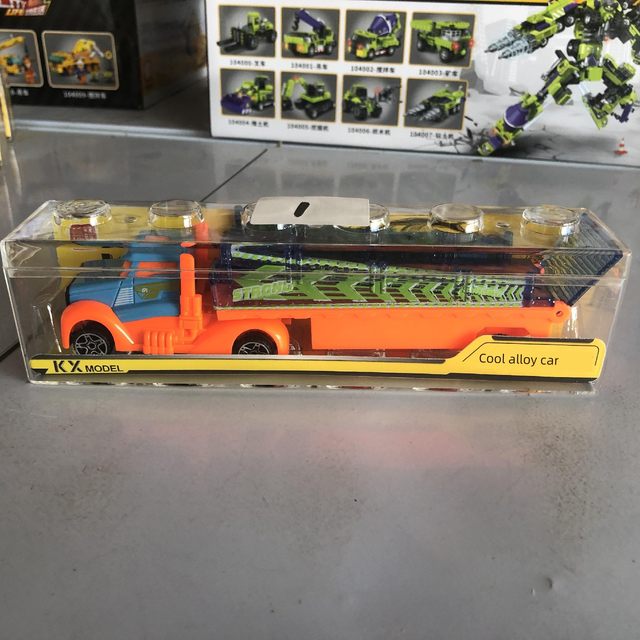 Cool alloy simulation trailer with display box Small car RV semi-trailer toy car model Children's boy gift