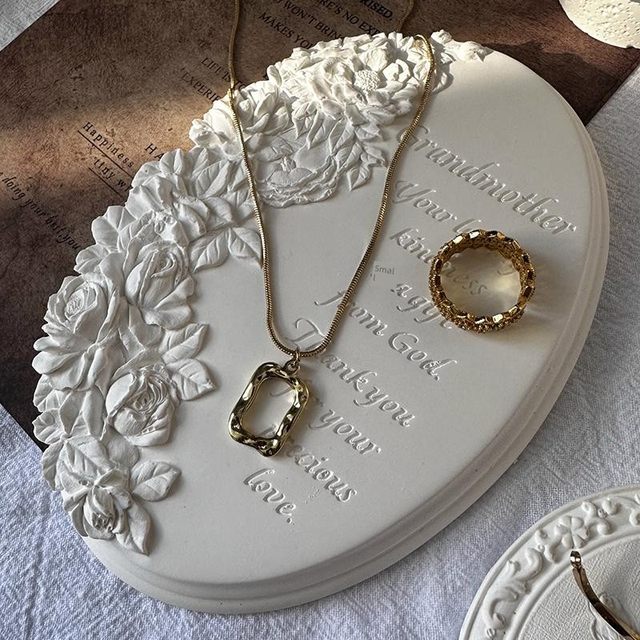 Jewelry display stand gypsum rose medieval jewelry tray tray jewelry storage display necklace photography photography ornaments