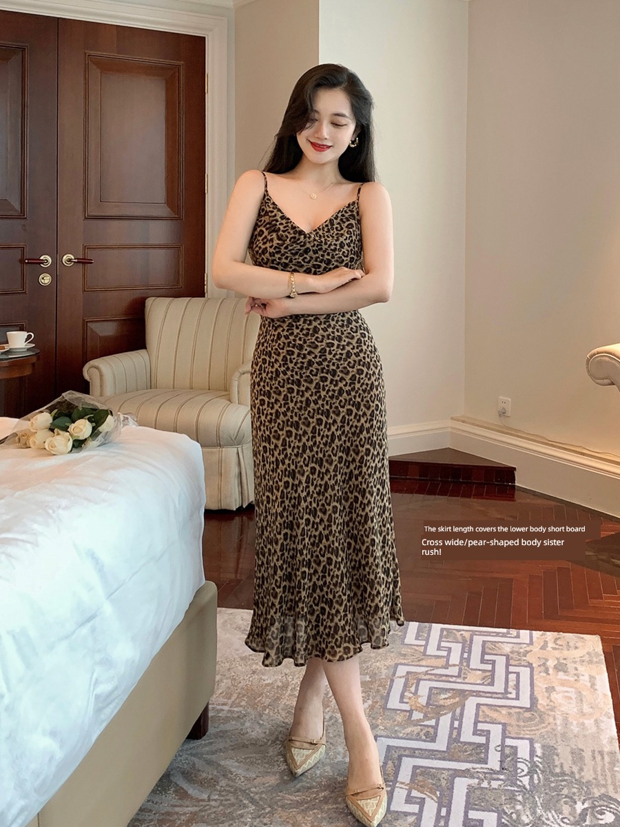 Time limit 50% off Advanced sense Leopard Print V-collar Self-cultivation braces skirt