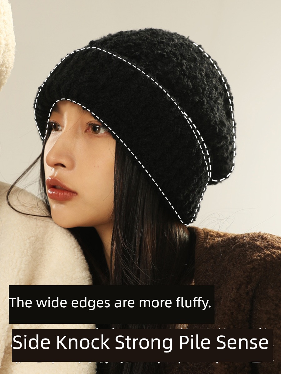 female Autumn and winter Off white Show a small face woolen hat