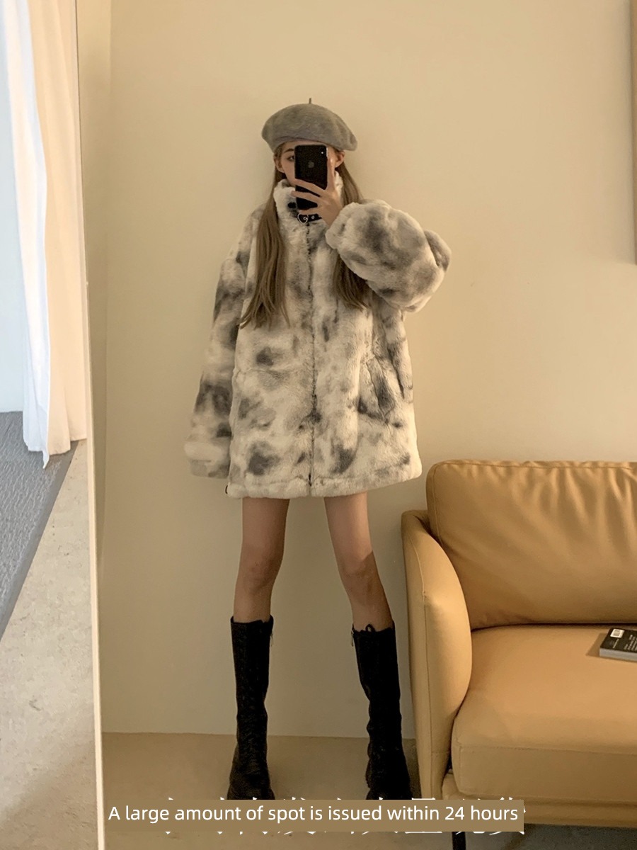 2022 Autumn and winter tie-dyed Bomb Street Lamb hair leather and fur loose coat female Medium and long term thickening Imitation Rabbit Plush easy Locomotive clothes