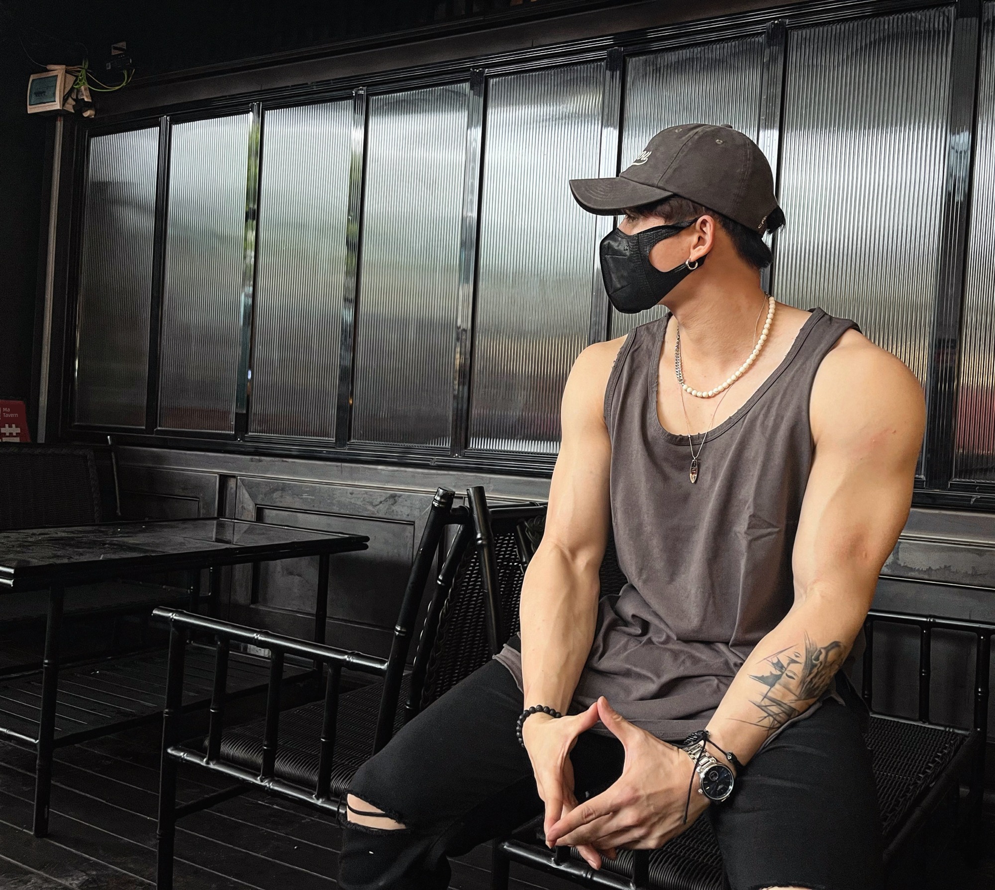 BEESTRONG male easy muscle motion vest