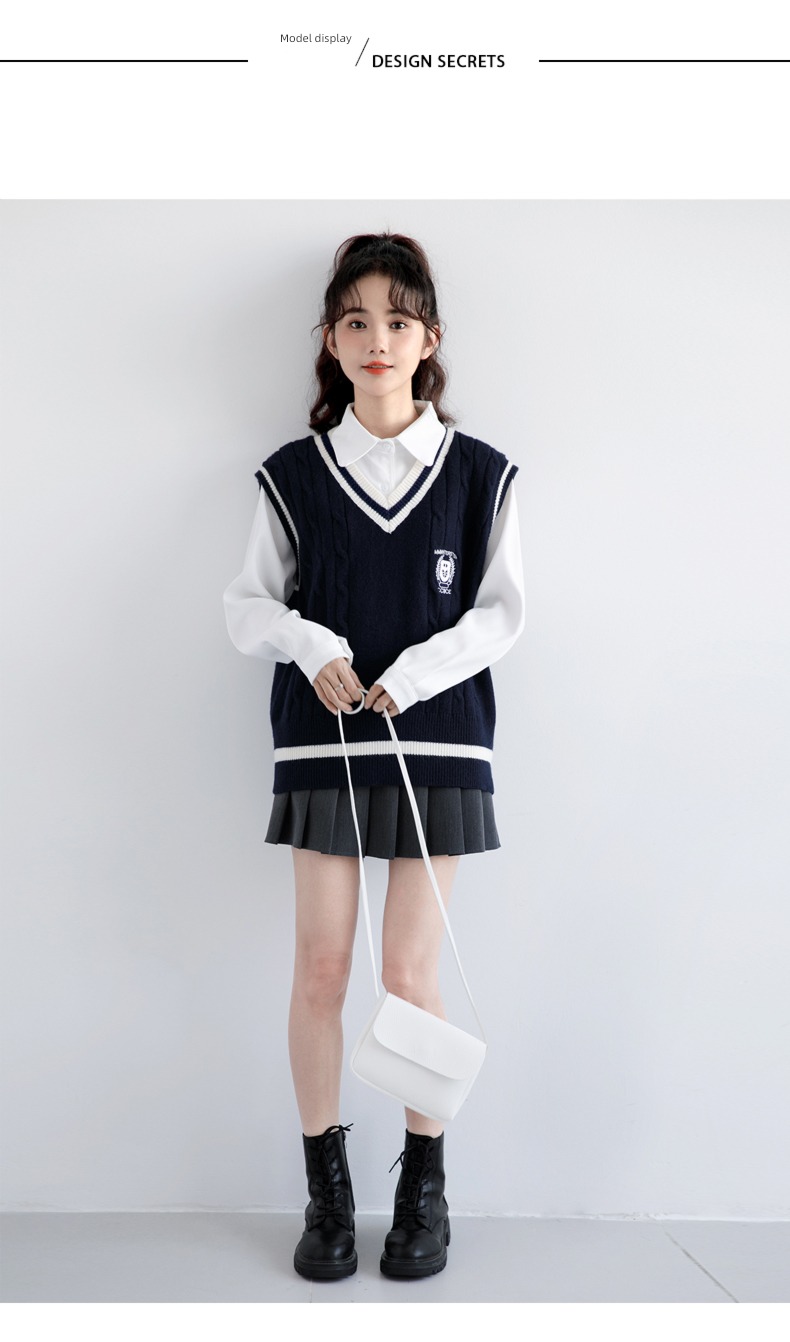 fashion V-collar knitting camisole vest Undershirt Embroidery