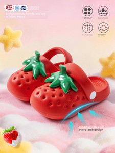 2026 New Summer Strawberry Kidsren's Clogs, Home Non-Slip Sandals, Family Girls' Outdoor Beach Shoes