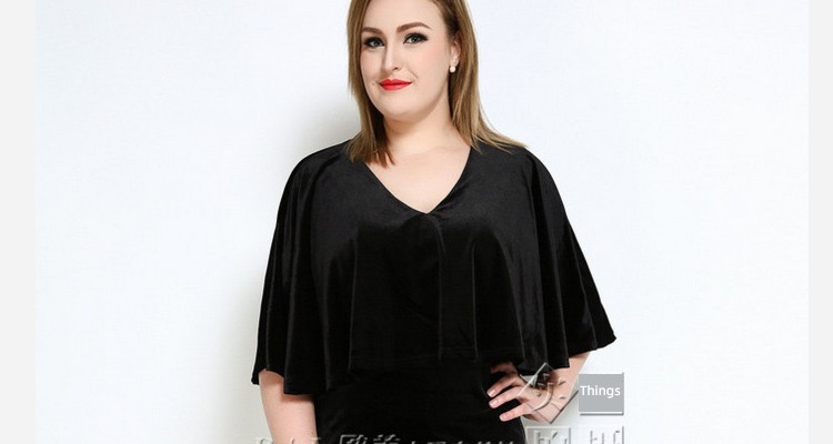 Autumn and winter Europe and America Plus Size velvet Cape cloak