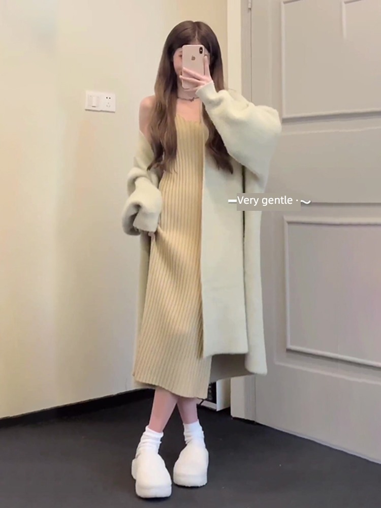 knitting Self-cultivation Lay a foundation spring and autumn loose coat Inner lap Dress