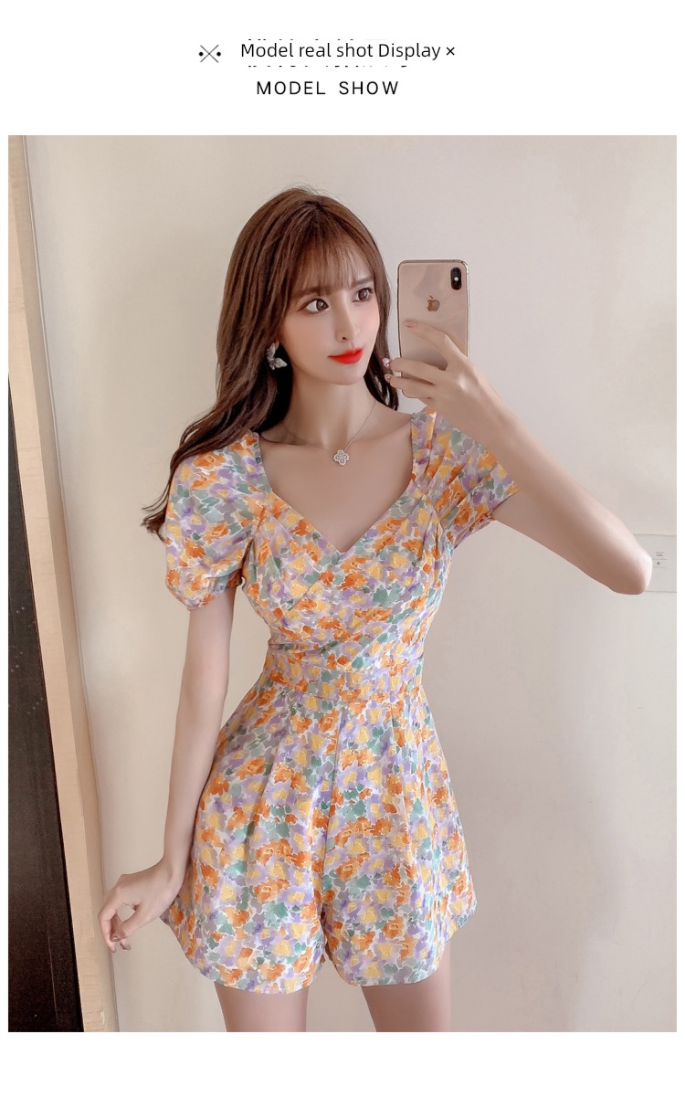 temperament Straight shoulder V-neck Broken flower shorts one-piece garment