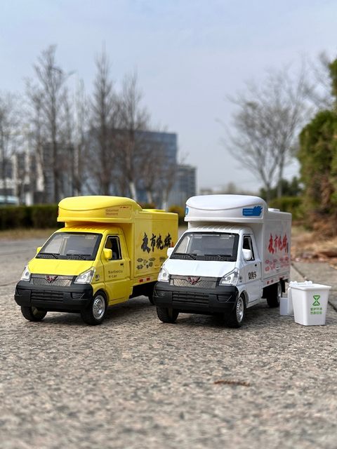 Wuling Rongguang Alloy Automobile Model Loading Single-row Truck Hongguang Van Vehicle Box Cargo Return Power Sound and Light Toys