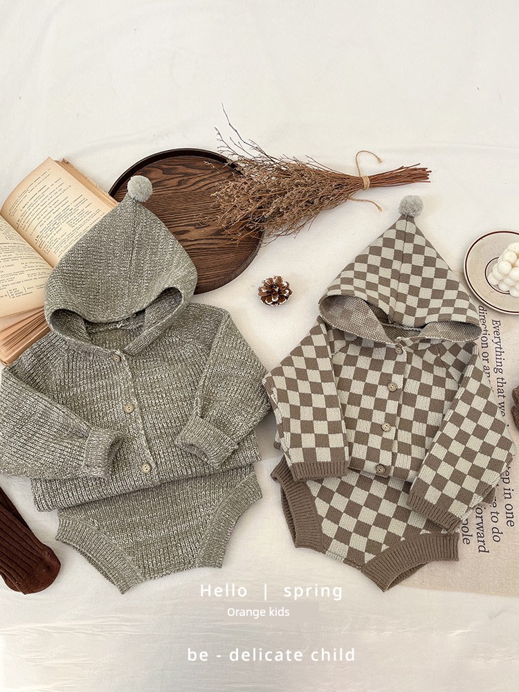 Boys' Spring and Autumn Clothing Retro Gingham Hooded Sweater Cardigan Outwear Western Style Baby Girl Knitting Baby Bodysuit Shorts Suit