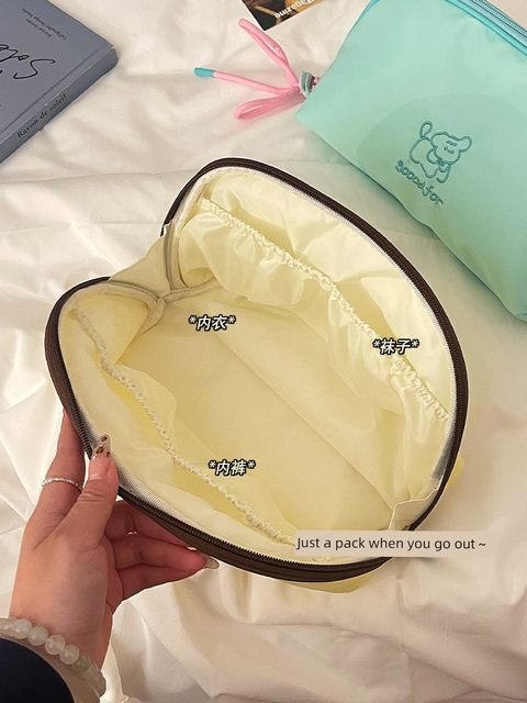 Simple portable underwear storage bag for traveling and business trips, large capacity pantyhose socks package 2024 new storage bag