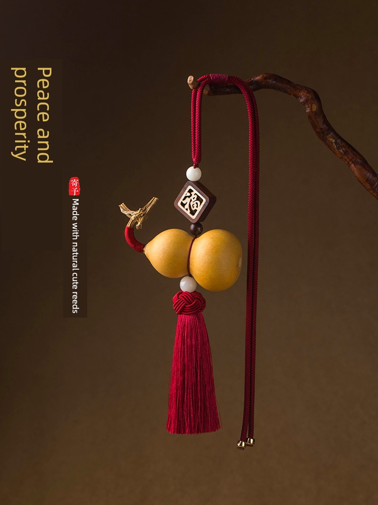 Natural Real Gourd Car Pendant Rearview Mirror Decoration Car Interior Safety Charm 2026 New High-End Car Hanging Ornament