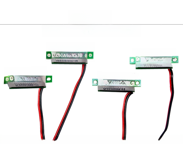 0.28寸超小数字直流电压表头 数显 可调 三线DC0-100V 电瓶电压表