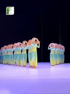 Green Mountains and Green Waters Dance Performance Props, Specialized Performance Dance Hats, Group Dance Hollowed-Out B