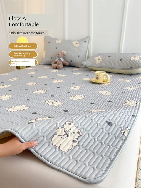 Summer latex mat three-piece set sheet ice silk mattress machine wash student dormitory single soft mattress household
