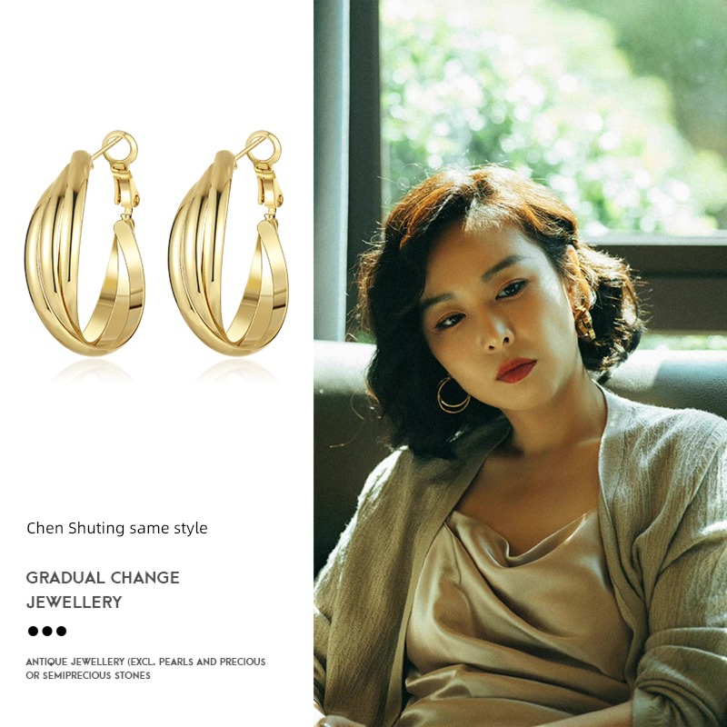 Light luxury Chen Shu Ting Silver needle golden circles Same Earrings