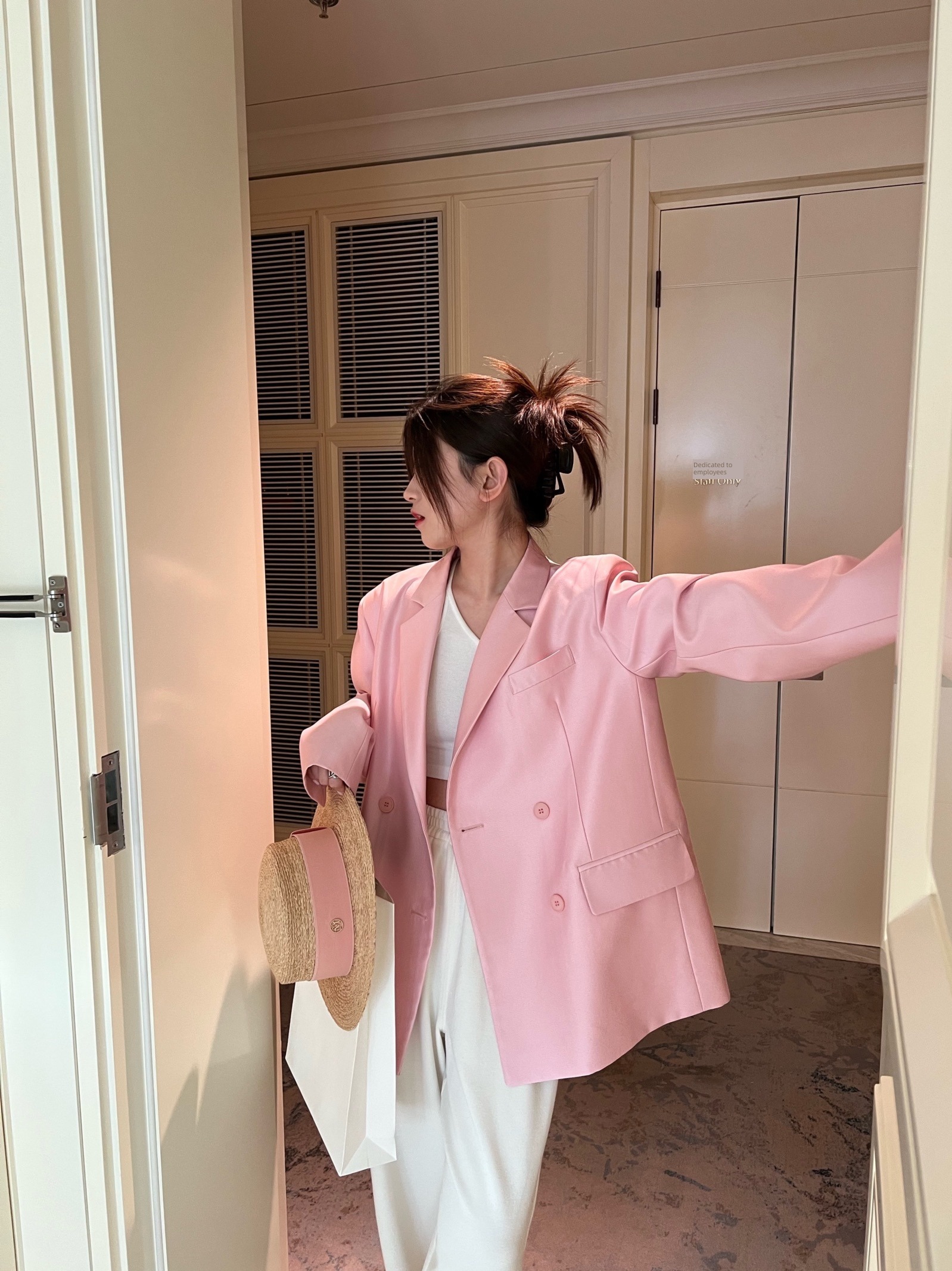 spring Pink easy Bright surface Silky texture suit