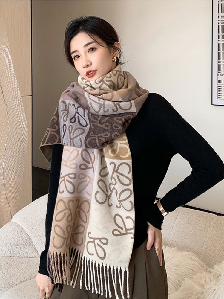 female winter major suit Luo Jia Versatile air conditioner Shawl scarf