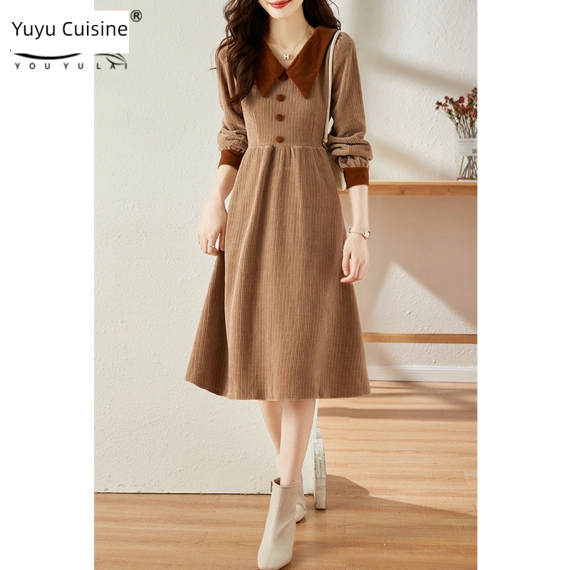 Autumn and winter clothes 2022 new pattern corduroy Hepburn wind Dress Women's wear temperament Advanced sense French skirt winter
